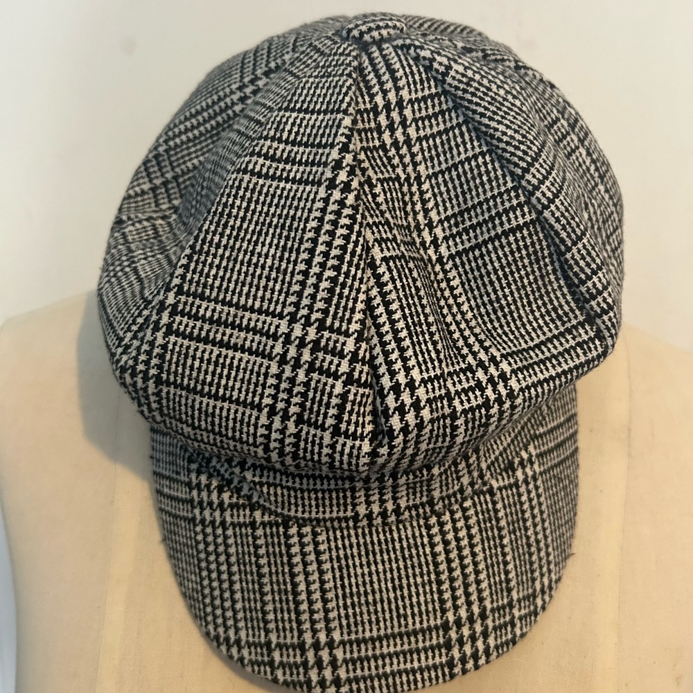 Black and White Houndstooth Cap